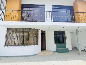 Se vende casa en exclusivo club residencial los girasoles