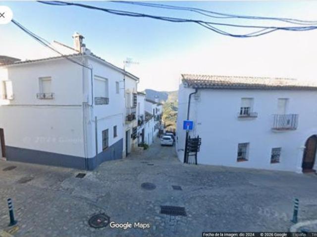 SE VENDE CASA EN EL CENTRO DE ZAHARA