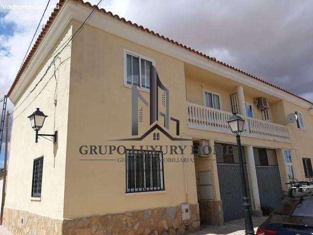 SE VENDE CASA EN EL POZUELO