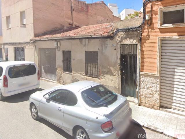 Se vende casa en Elda