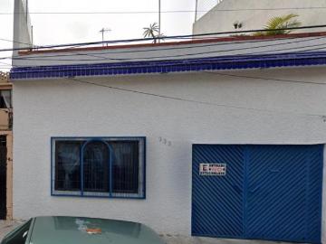 Se vende casa en Escuadron 201