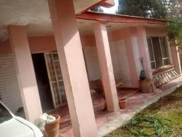 Se vende casa en esquina zona centro