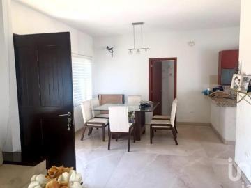 Se vende casa en fraccionamiento mediterraneo