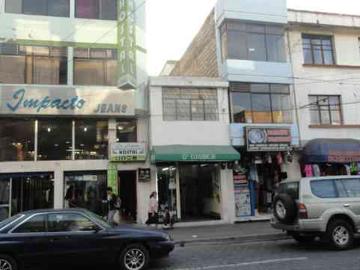 SE VENDE CASA EN IBARRA EN PLENO CENTRO