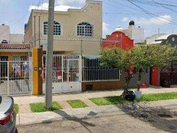 SE VENDE CASA EN JALISCO, GUADALAJARA, LOS ARRAYANES