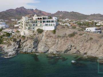 SE VENDE CASA EN KINO BAY ESTATES CON VISTA AL MAR