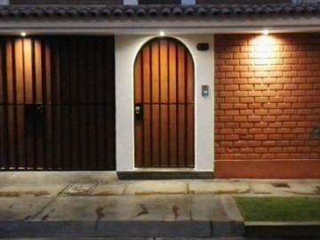 Se Vende Casa en la Molina¡