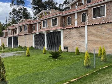 Se Vende Casa en la Montaña en Cotacachi