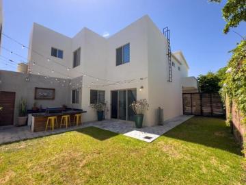 Se Vende Casa en La Encantada