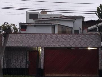 Se vende Casa en las Lomas de la Molina Remodelar Ocasión