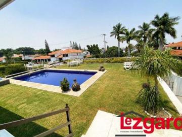 Se vende casa en Lomas de Cocoyoc con vista panoramica