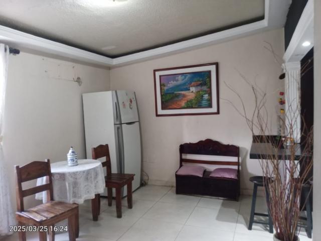 Se Vende Casa en Paraparal, Res. Buenaventura con Pozo de Agua