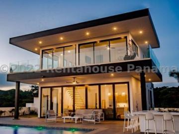 SE VENDE CASA EN PEDASI. NMR