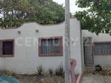 Se vende casa en Prados del Sur, Colima, Col