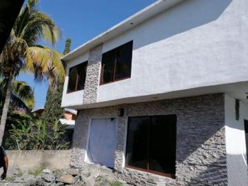 SE VENDE CASA EN PRIVADA