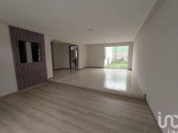 Se vende casa en Privada Arboledas de San Javier, Pachuca, Hidalgo