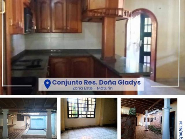 SE VENDE CASA EN RESD. DOÑA GLADYS JUANICO VE09 0017ZE AMAZ