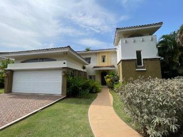 Se vende casa en Tucan Country Club, Cocolí