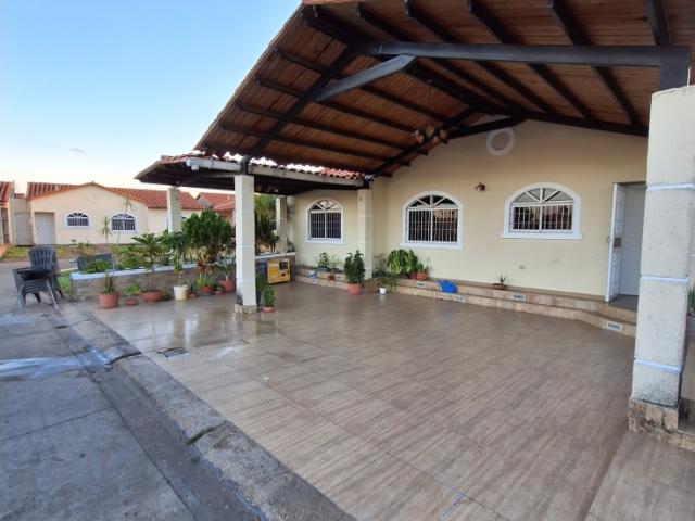 CASA EN LA URB. TERRAZAS DEL NORTE GUAYACAN MATURIN VE02 650ST YABI