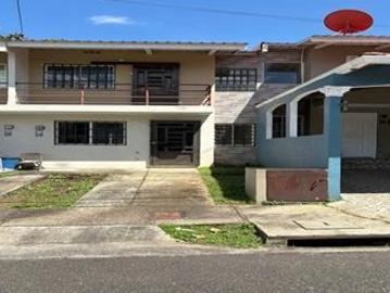 SE VENDE CASA EN URB. BRISAS DEL LAGO, CODCA