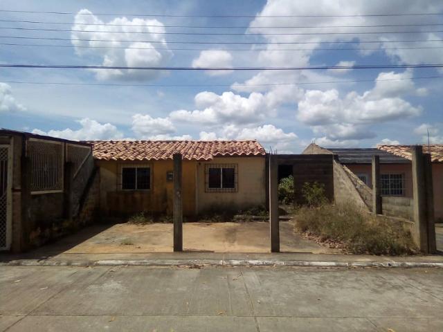 SE VENDE CASA EN URB. JUANA LA AVANZADORA VE02 009ZI MMAR