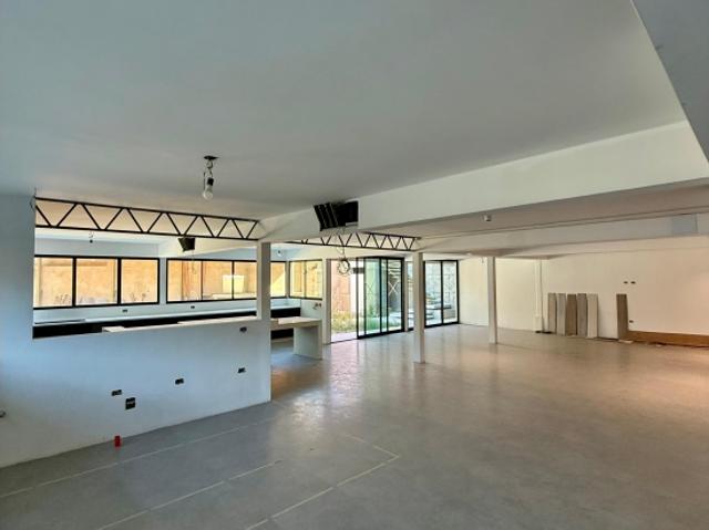 SE VENDE CASA EN URB. PRADOS DEL ESTE