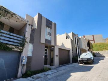 Se vende casa en Valle del Pedregal, Tijuana