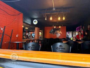 SE VENDE CASA EN VIVEROS, TLALNEPANTLA, CON LOCAL CON INQUILINO Y OFICINAS