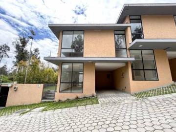 Se vende casa esquinera, 3 Dorm 1 Garaje cubierto, La Armenia II, $77.000 ¡Aplica crédito VIP!
