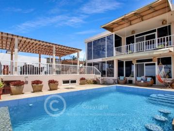 Se Vende Casa Frente al Mar en Ciudad del Mar Manta