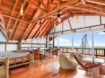 Se Vende Casa Frente al Mar en Manta