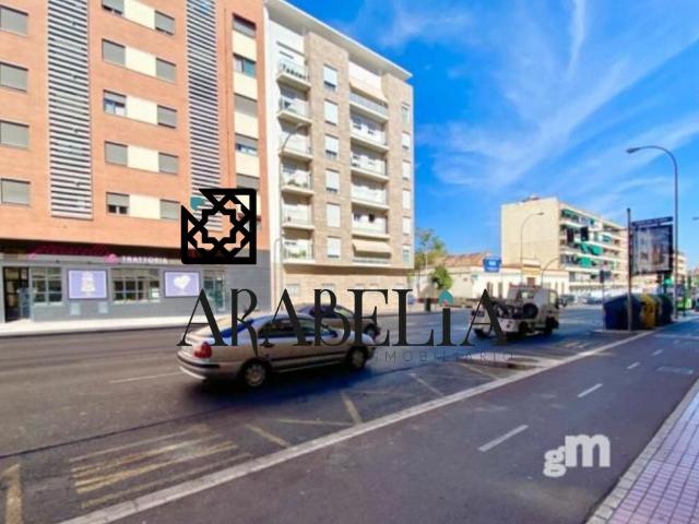 SE VENDE CASA JUNTO AVD OLLERIAS