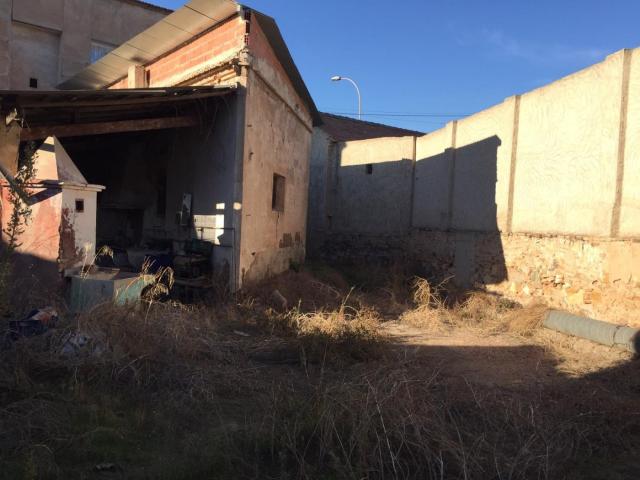 SE VENDE CASA PARA DERRIBAR EN AVDA. EL PALMAR, SOLAR DE 540 M2