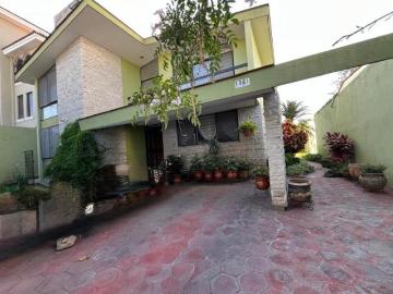 Se vende casa para proyecto en lomas del country