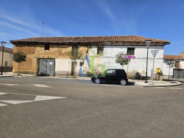 SE VENDE CASA PARA REFORMAR DE 120M PLANTA EN VILLAQUILAMBRE