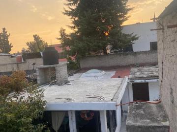 SE VENDE CASA PARA REMODELAR o TERRENO A TRATAR