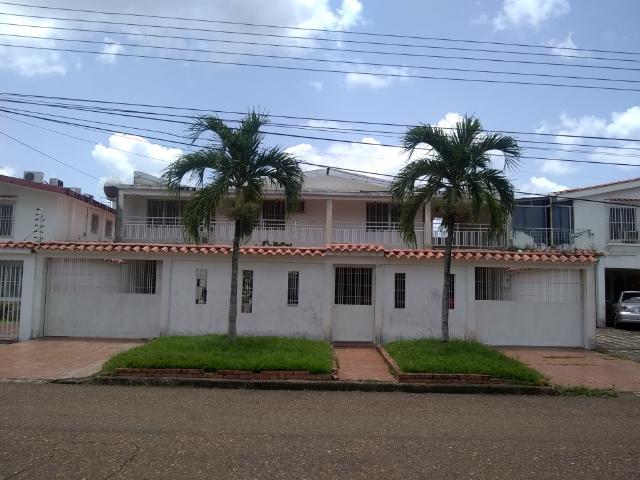 SE VENDE CASA QUINTA EN LA FLORESTA VE01 0870LF RL