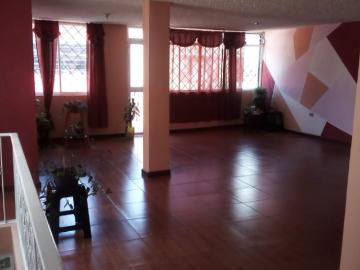 SE VENDE CASA RENTERA EN QUITO