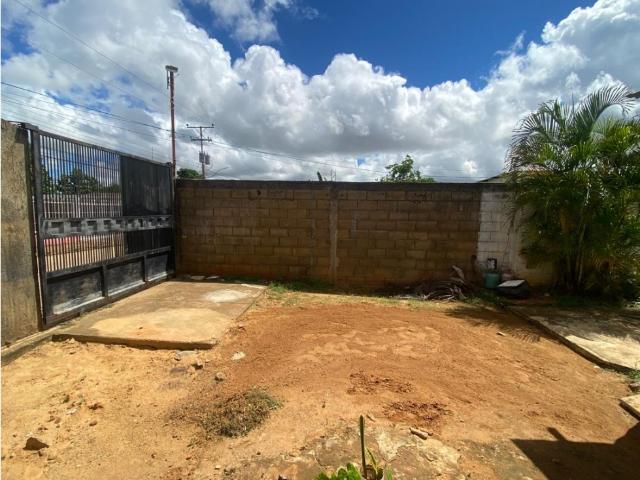 SE VENDE CASA SECTOR LOS SAMANES VE45 238SJG SCAP DVAR