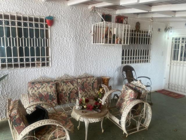 SE VENDE CASA URBANIZACION LOS PINOS VE45 237SJG DVAR