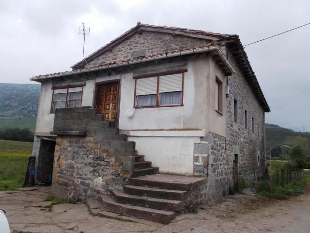 SE VENDE CASA Y TERRENO EN LA GANDARA SOBA CANTABRIA