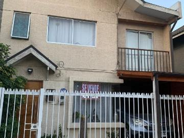 Se vende casa 2 pisos en el rosal, maipú