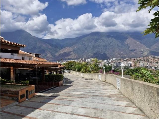 Se vende casa 380m2 Colinas de La California Norte 9262