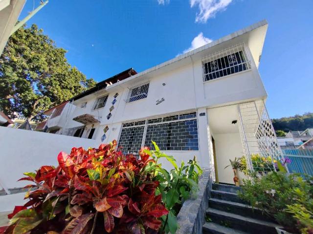 Se Vende Casa 316m2 La Trinidad 2657