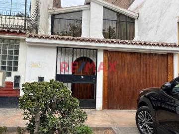 Se Vende Casa 3 Pisos Cerca A Parque Urb. Alameda De Ate