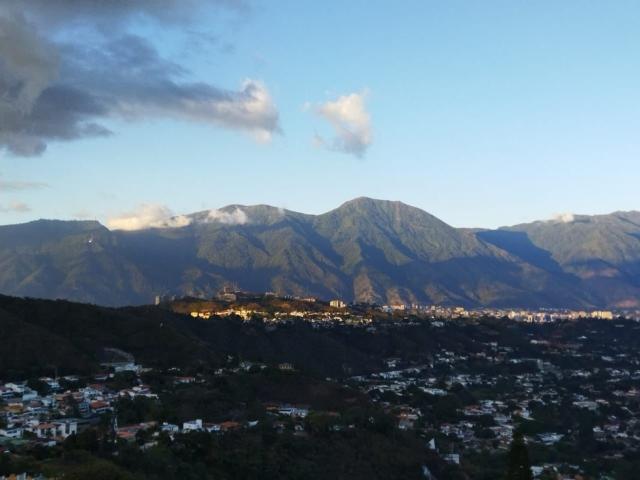 Se vende Casa 475m² 5h+1s/5b+1s/2p, Alto Prado