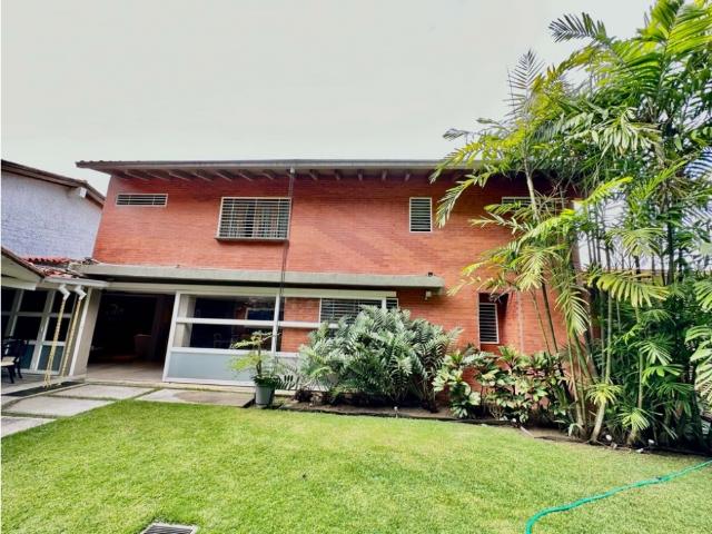 Se vende casa 420m2 4h+s/6B/4p El Peñon