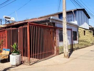 SE VENDE CASA 4D/1B/EST BAHÍA CATALINA LA FLORIDA