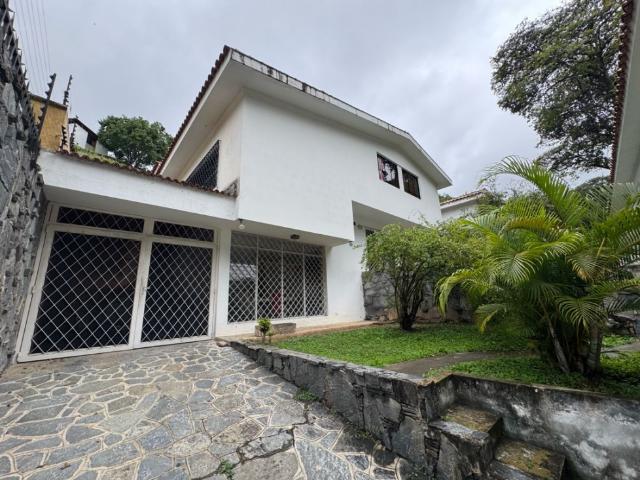 Se vende casa 500m2 Santa Marta 3267