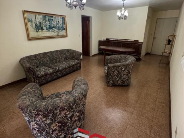SE VENDE CENTRICO APARTAMENTO EN EL SAVIL